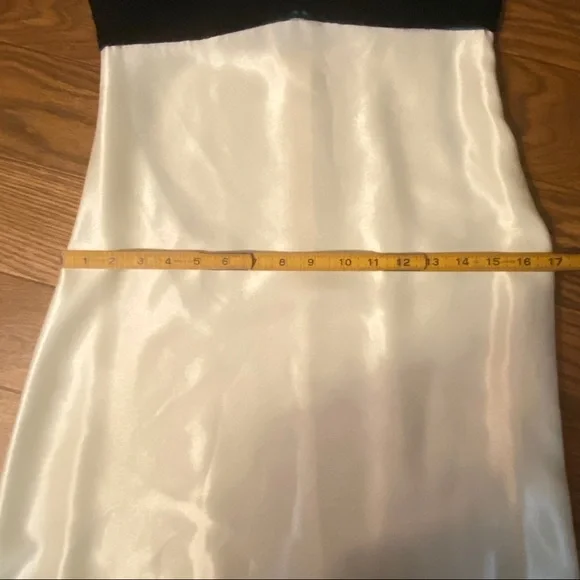 1950’s Vintage Elegant Green Velvet & Satin Formal Gown With Cutout Back, Medium - Picture 12 of 15